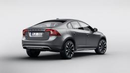 Volvo S60 II Cross Country (2016) - widok z tyłu