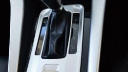 Mitsubishi Pajero Sport (2016) - dźwignia zmiany biegów