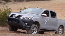 Toyota Hilux VIII (2016) - testowanie auta