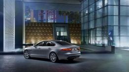 Jaguar XF II 2.5t Prestige (2016) - widok z tyłu