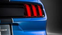 Ford Mustang VI Shelby GT350R (2016) - prawy tylny reflektor - włączony