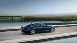 Jaguar XJ X351 Facelifting (2016) - widok z tyłu