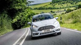 Ford Fiesta ST200 (2016) - widok z przodu