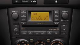 Toyota Avensis 2006 - konsola środkowa