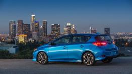 Scion iM (2016) - widok z tyłu