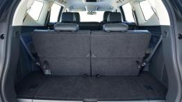 Mitsubishi Pajero Sport (2016) - bagażnik, siedzenia trzeciego rzędu złożone