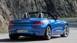 BMW Z4 E89 Facelifting Estoril Blue (2016) - widok z tyłu