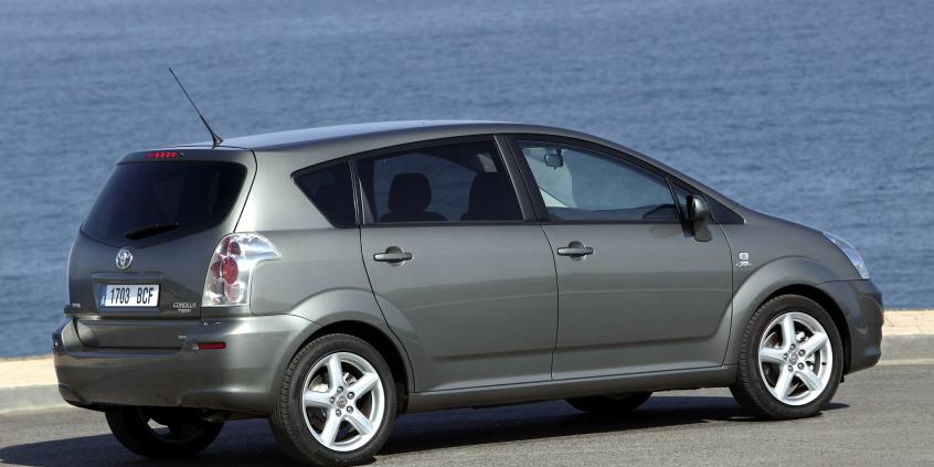 Bezpieczne rodzinne samochody do 15 tys. zł. Każdy z 5 gwiazdkami w testach Euro NCAP