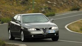 Alfa Romeo 166 - widok z przodu