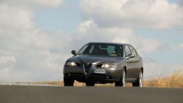 Alfa Romeo 166 - widok z przodu