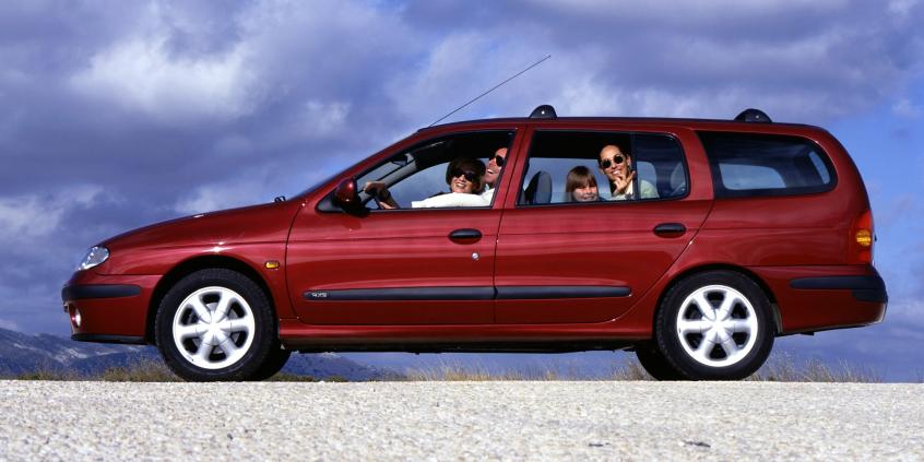 Najtańsze kompakty do ok. 5000 zł. Naprawisz je za grosze