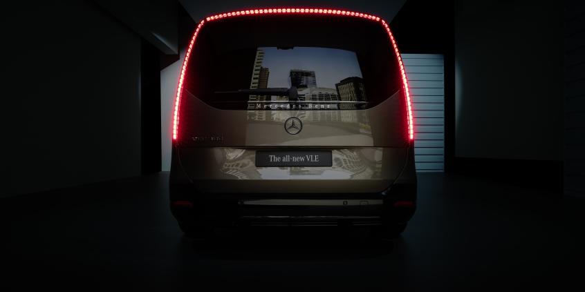 Mercedes VLE 2026 to szczyt luksusu w skórze vana. Ma kino 8K, technologię 800V i zwrotność auta miejskiego