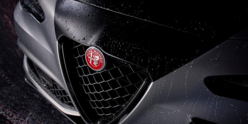 Włoska inżynieria w ekstremalnym wydaniu. Alfa Romeo prezentuje Giulię Quadrifoglio Luna Rossa