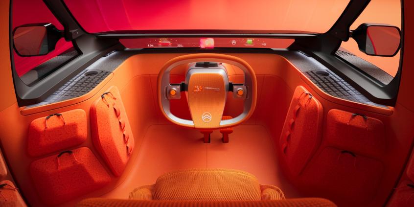 Citroën Elo mierzy niewiele ponad 4 m, a pomieści 6 osób. Intrygujący koncept