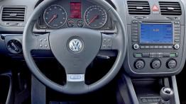 Volkswagen Golf V 2007 - kokpit