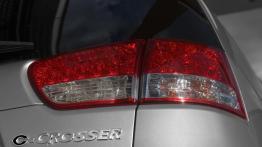 Citroen C-Crosser 2007 - prawy tylny reflektor - wyłączony