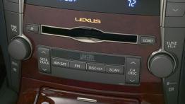 Lexus LS 2007 - radio/cd