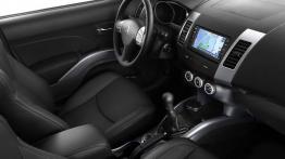 Citroen C-Crosser 2007 - kokpit