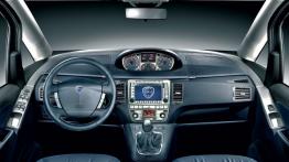 Lancia Musa 2007 - pełny panel przedni