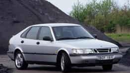 Saab 900 1997 - widok z przodu