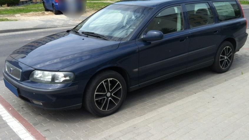 Volvo V70 II 2.4 Bi-Fuel 140KM 103kW 2000-2007