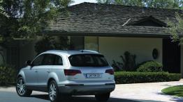 Audi Q7 I SUV 3.0 TDI 211KM 155kW 2006-2007