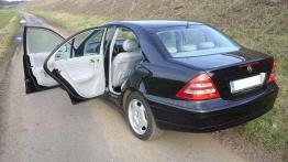 Prymus spod znaku gwiazdy - Mercedes klasy C (2000-2007)