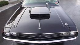 Dodge Challenger I 7.0 V8 HEMI 431KM 317kW 1970-1977