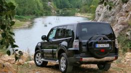 Mitsubishi Pajero 2007 - widok z tyłu