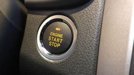 Toyota Corolla Sedan 2007 - przycisk do uruchamiania silnika