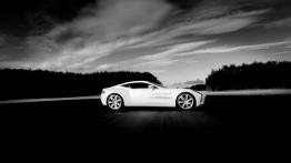 Aston Martin One-77 - prawy bok