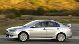 Mitsubishi Lancer 2007 - lewy bok