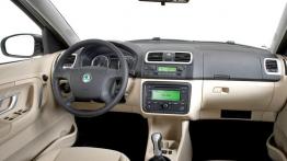 Skoda Roomster 2007 - pełny panel przedni