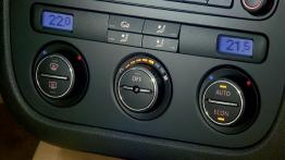 Volkswagen Golf V 2007 - inny element panelu przedniego
