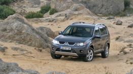 Mitsubishi Outlander 2007 - widok z przodu