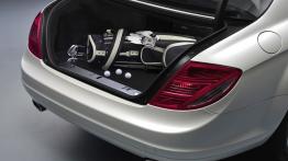 Mercedes Klasa CL 2007 - bagażnik