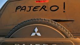 Mitsubishi Pajero 2007 - tył - inne ujęcie