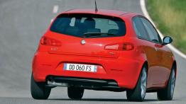 Alfa Romeo 147 2007 - tył - reflektory wyłączone