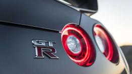 Nissan GT-R (2017) - emblemat