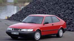 Saab 900 1997 - widok z przodu