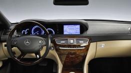 Mercedes Klasa CL 2007 - pełny panel przedni