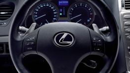 Lexus IS 2007 - deska rozdzielcza