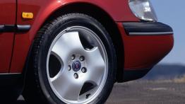 Saab 900 1997 - prawe przednie nadkole