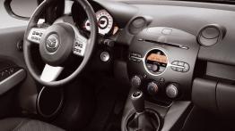 Mazda 2 3Dr. 2007 - kokpit