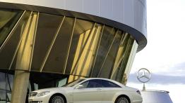 Mercedes Klasa CL 2007 - lewy bok