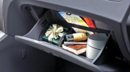 Hyundai Tucson 2007 - schowek przedni otwarty