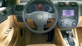 Volkswagen Golf V 2007 - kokpit