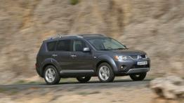 Mitsubishi Outlander 2007 - prawy bok