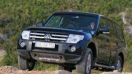 Mitsubishi Pajero 2007 - widok z przodu