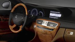Mercedes Klasa CL 2007 - kokpit